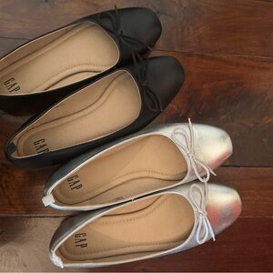 GAP Women's Black and Silver Flats